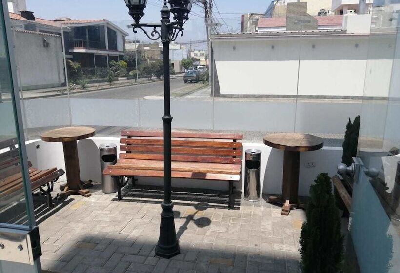 Cesar S Hotel La Merced