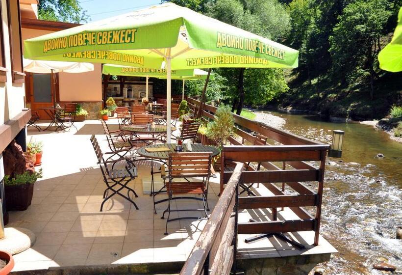 Hotel семеен хотел федора