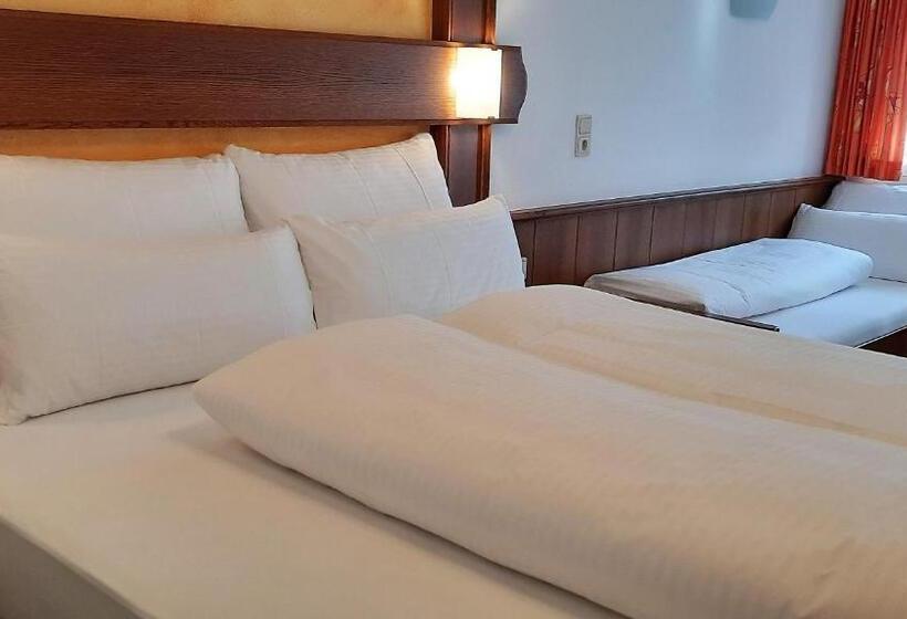 ホテル Garni Belvedere