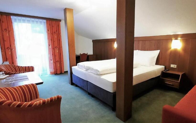 ホテル Garni Belvedere