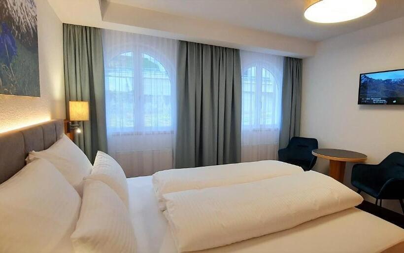 ホテル Garni Belvedere