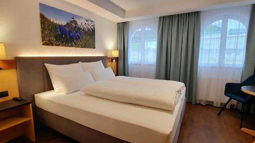 ホテル Garni Belvedere