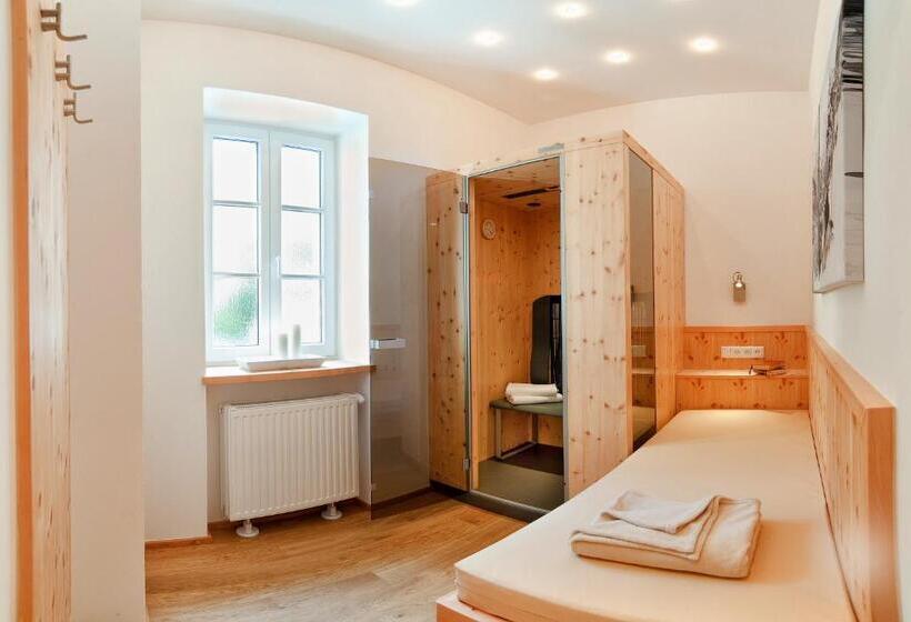 호텔 Garni Mühlbacher   Inklusive Kostenfreiem Eintritt In Die Alpentherme