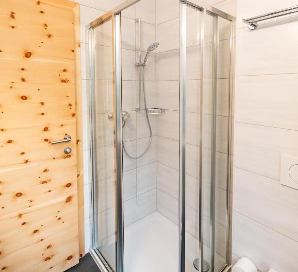 호텔 Garni Mühlbacher   Inklusive Kostenfreiem Eintritt In Die Alpentherme