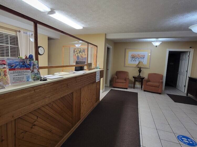 هتل Mountain Aire Inn Sevierville  Pigeon Forge