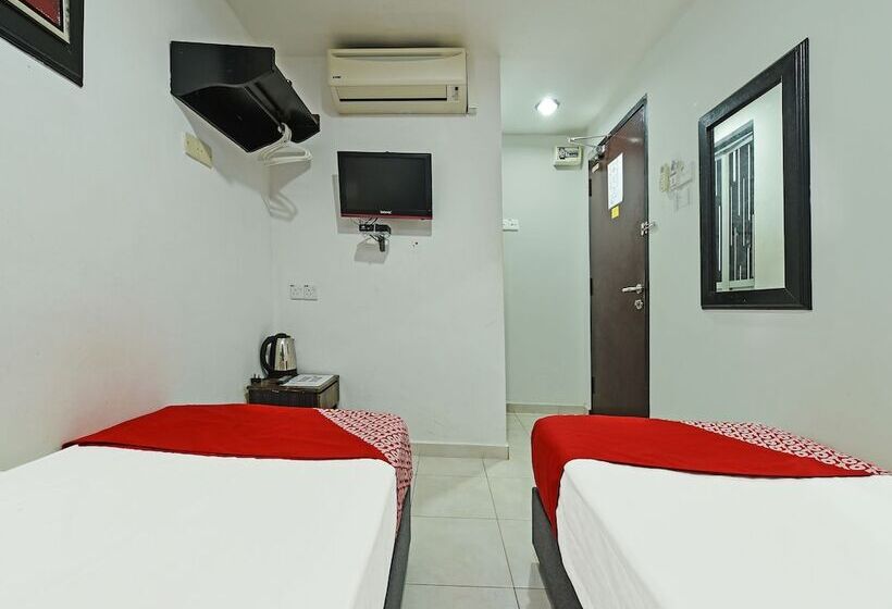 Отель Oyo 90364  Gemilang