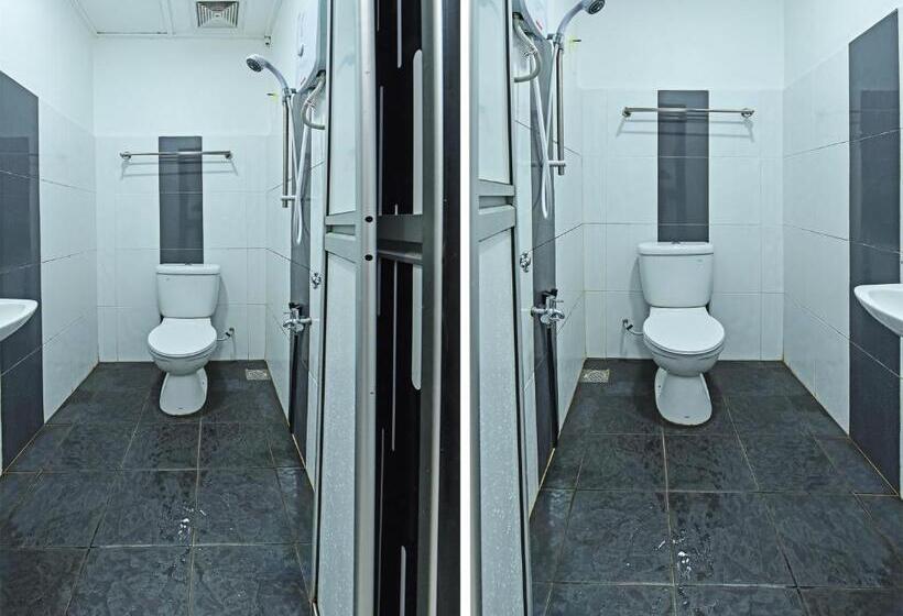 Отель Oyo 90364  Gemilang