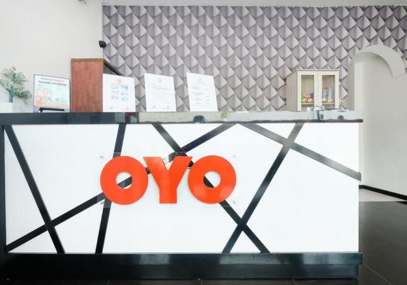 Отель Oyo 90364  Gemilang