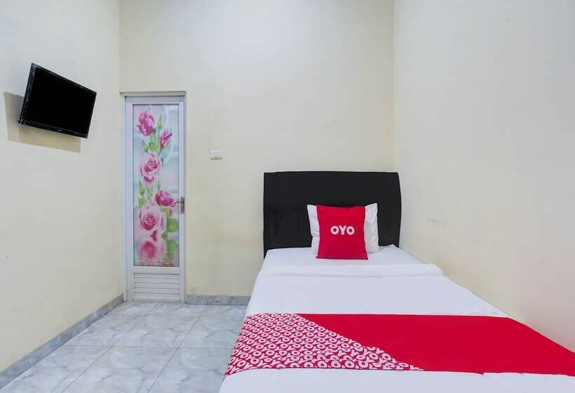 هتل Spot On 90659 Griya Tentrem Syariah