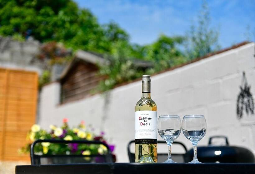 Just Stay Wales   Hartwell House Mumbles