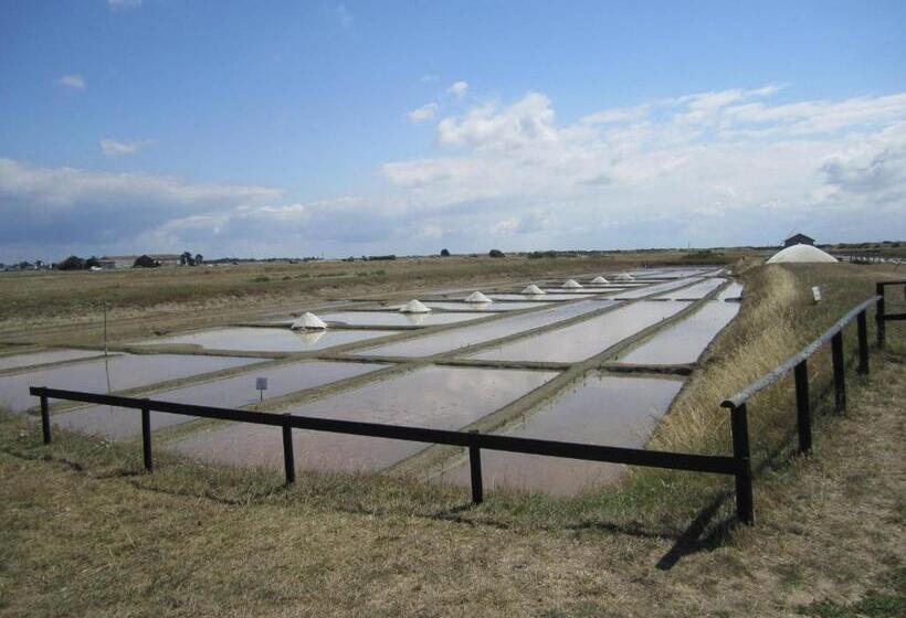 Le Buzet Bleu Bed & Breakfast