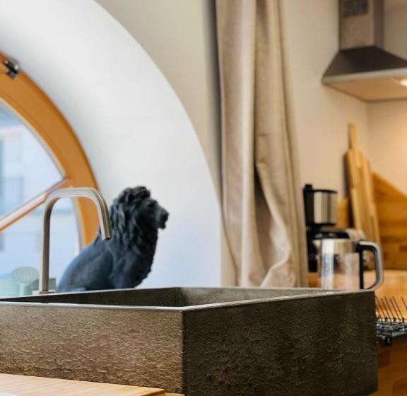 Le Chenonceau Charm And Softness From Tours