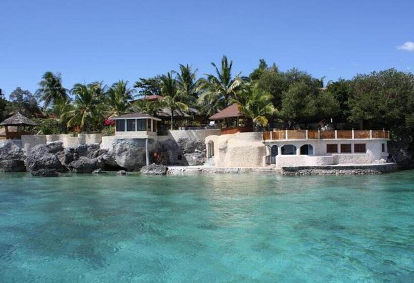 Magic Island Dive Resort