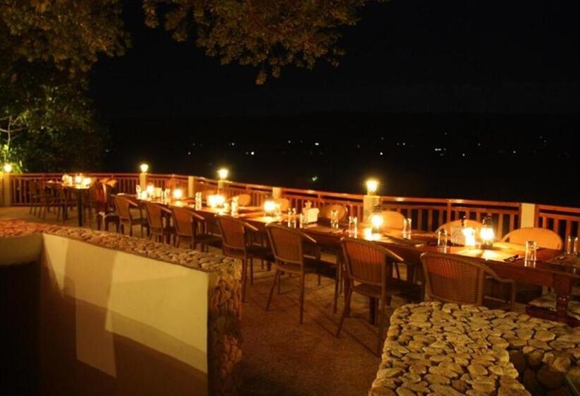 Magic Island Dive Resort