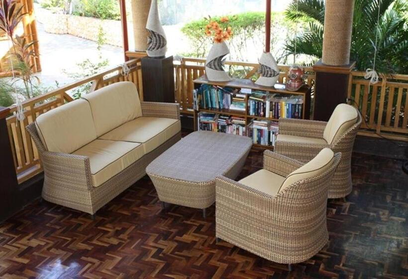 Magic Island Dive Resort