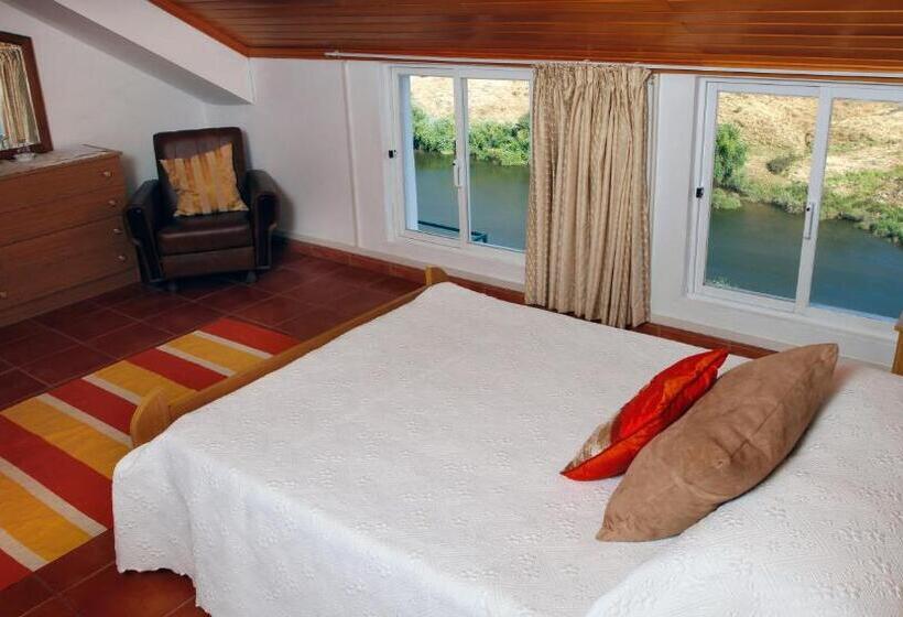 پانسیون Alojamentos Oasis