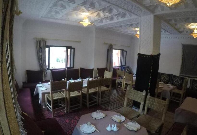 بنسيون Auberge Des Peupliers Café Restaurant