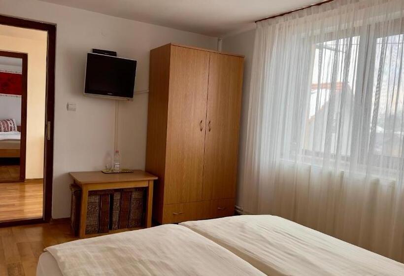 پانسیون Casa Linistita