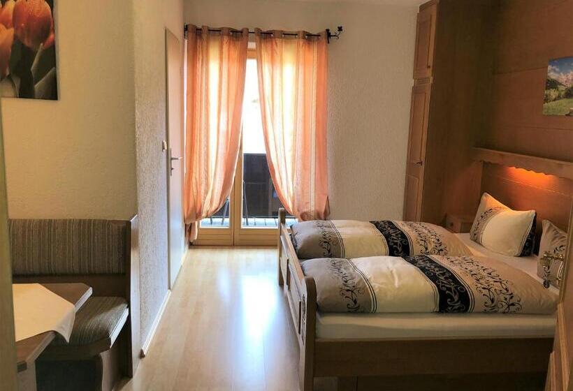 פנסיון Gästehaus Am Kurparkweg