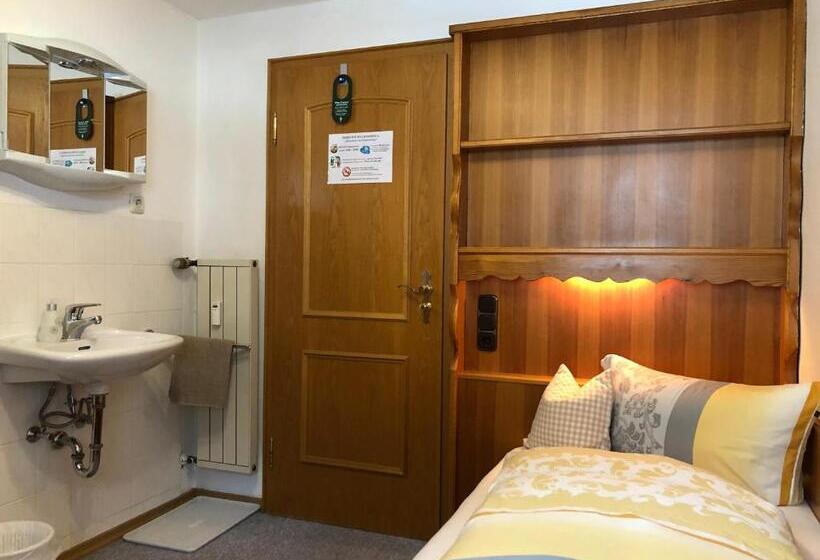 פנסיון Gästehaus Am Kurparkweg