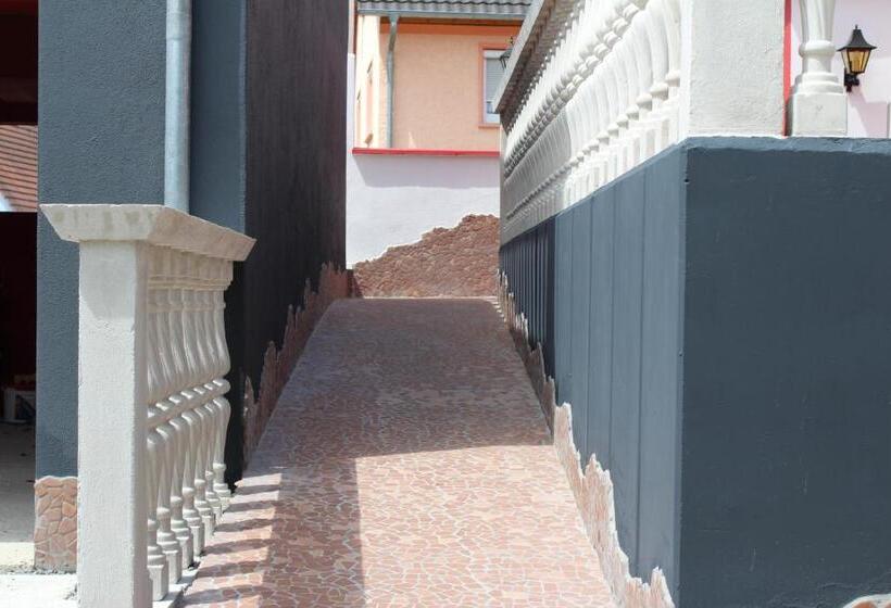 膳宿费 Gästehaus Mama