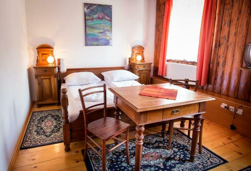 پانسیون Guest House Gostišče Gačnk V Logu