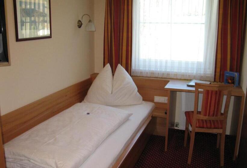 بنسيون Haus Anni