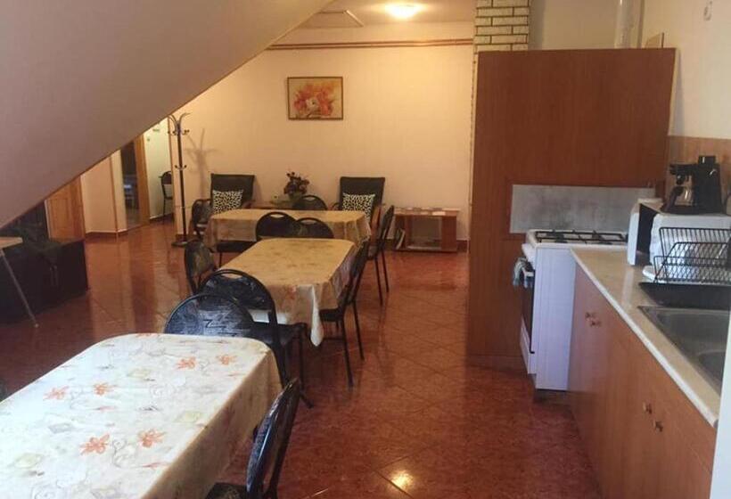 펜션 Hubertus Vendégház