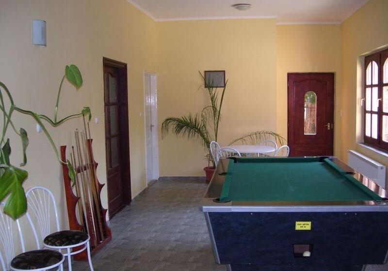 펜션 Hubertus Vendégház