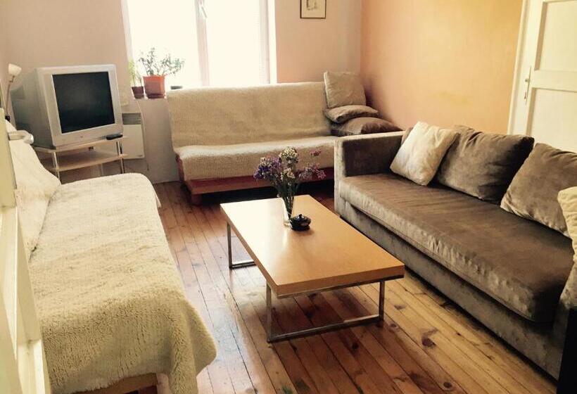 ペンション Interhost Guest Rooms And Apartments