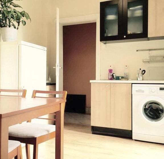 ペンション Interhost Guest Rooms And Apartments