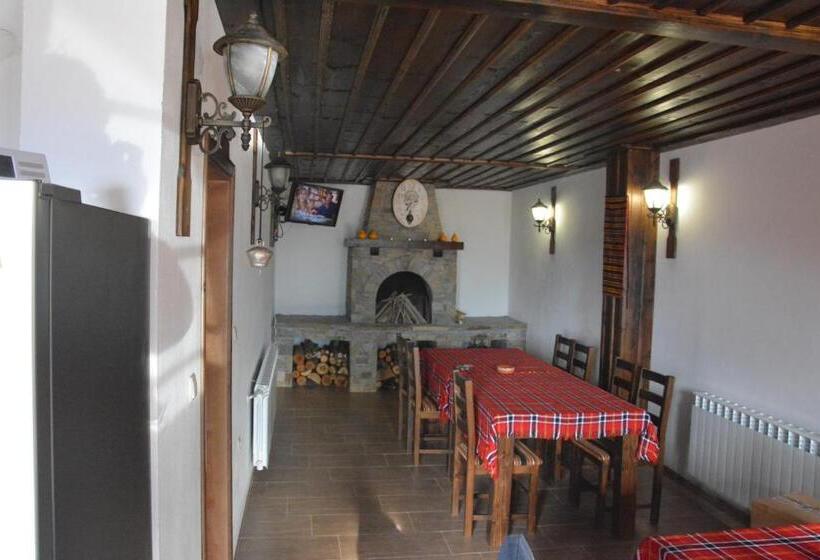 פנסיון Leshtenski Perli