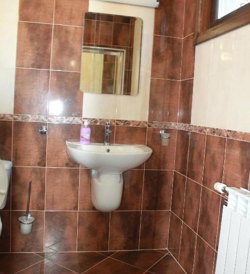 פנסיון Leshtenski Perli