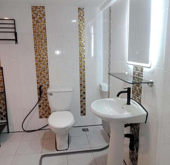 Пансион Living Room Guesthouse & Cafe Bar