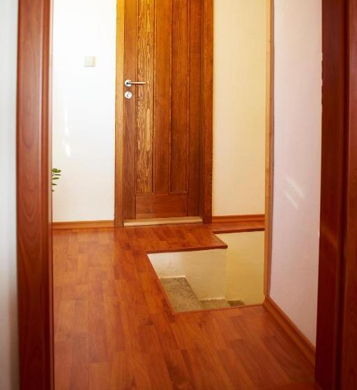 پانسیون Penzion Na Ostrově