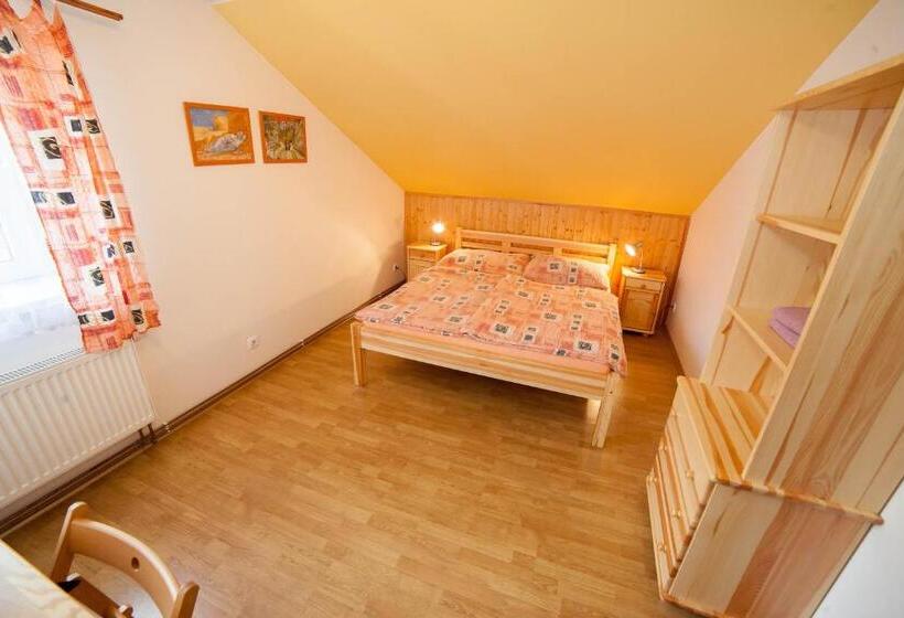 پانسیون Penzion Na Rozcestí