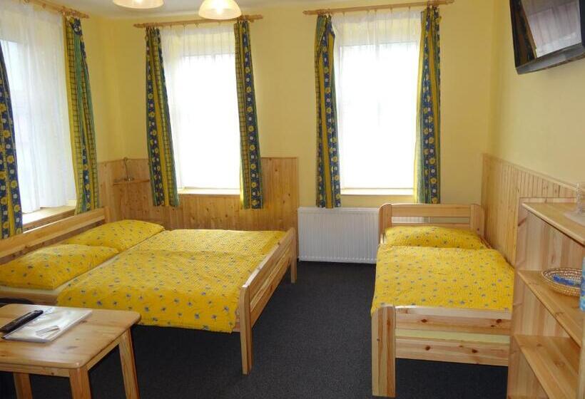 پانسیون Penzion Na Rozcestí