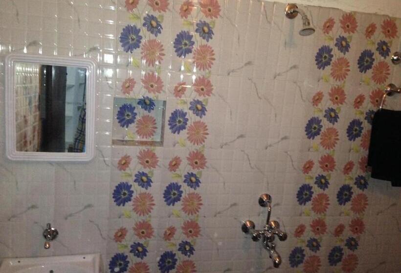 پانسیون Suri Guest House