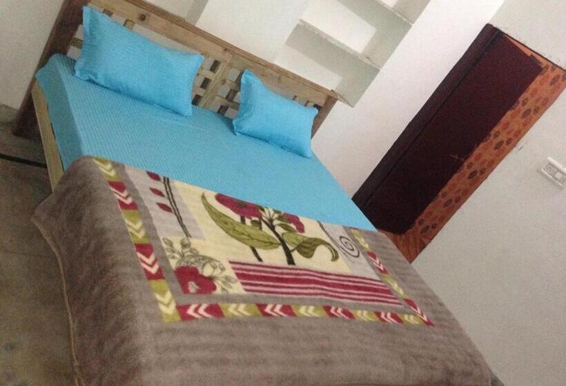 پانسیون Suri Guest House