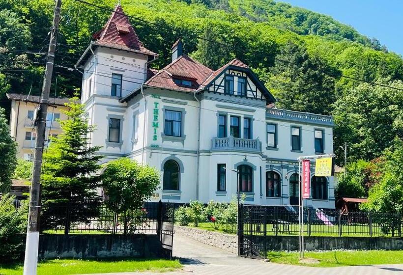 פנסיון Vila Themis