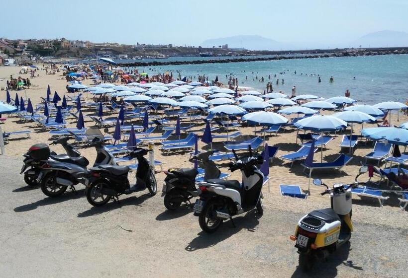 펜션 Villa Manzella Piscina Privata