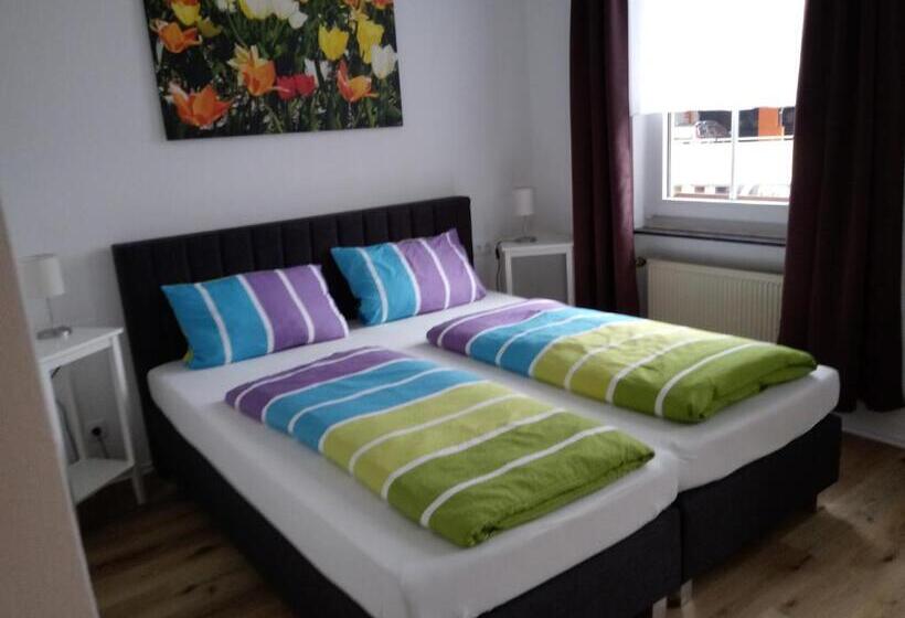 Pension Chapeau Claque