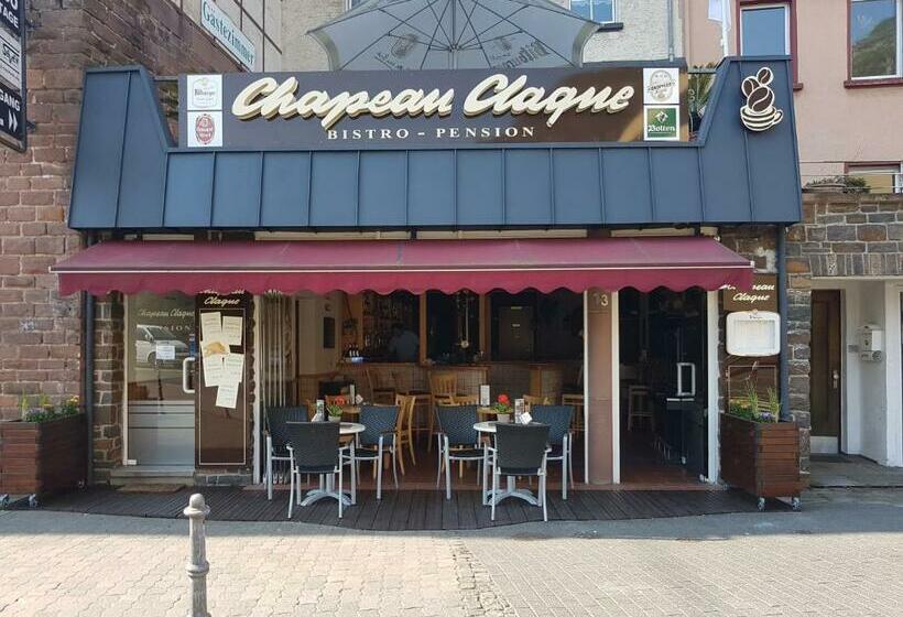 Pension Chapeau Claque