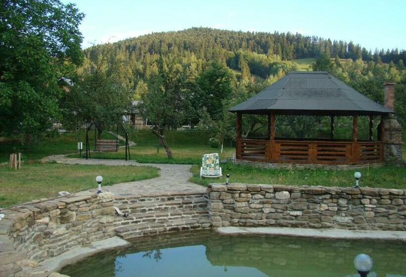 Pensiunea Agroturistica Cristal