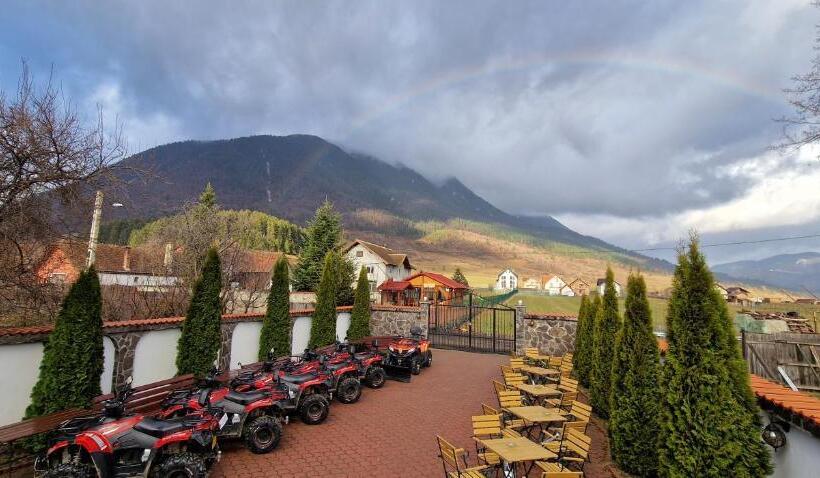 Pensiunea Casa Zarnesteana