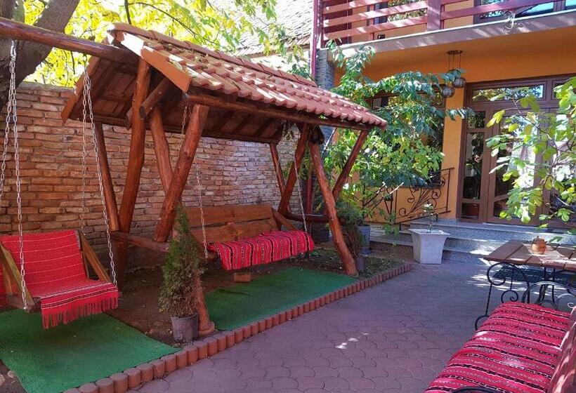 Pensiunea Casa Zarnesteana