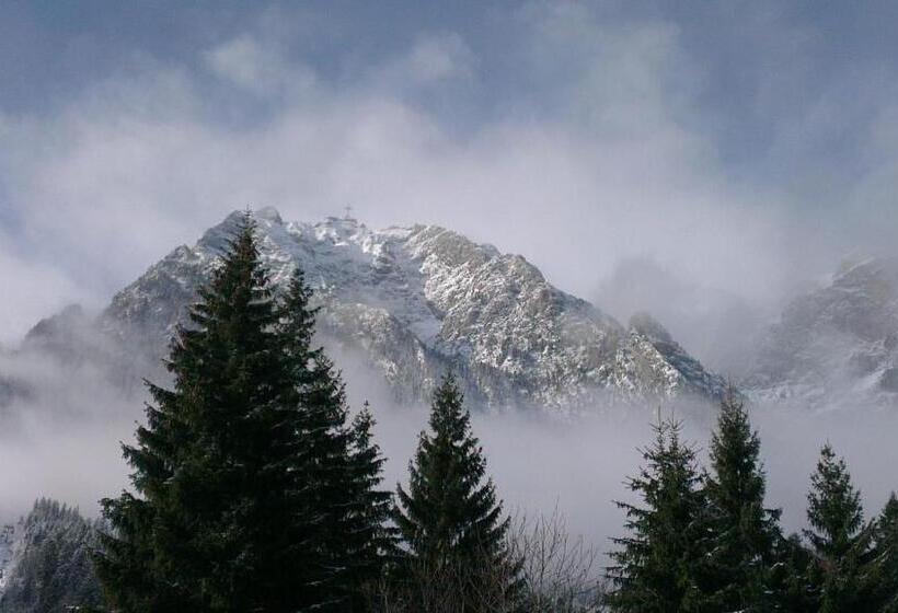 Pensiune & Restaurant Kalinder