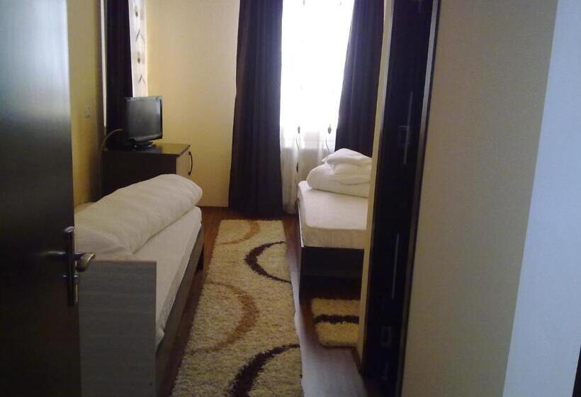 Pensiunea Valea Cascadelor