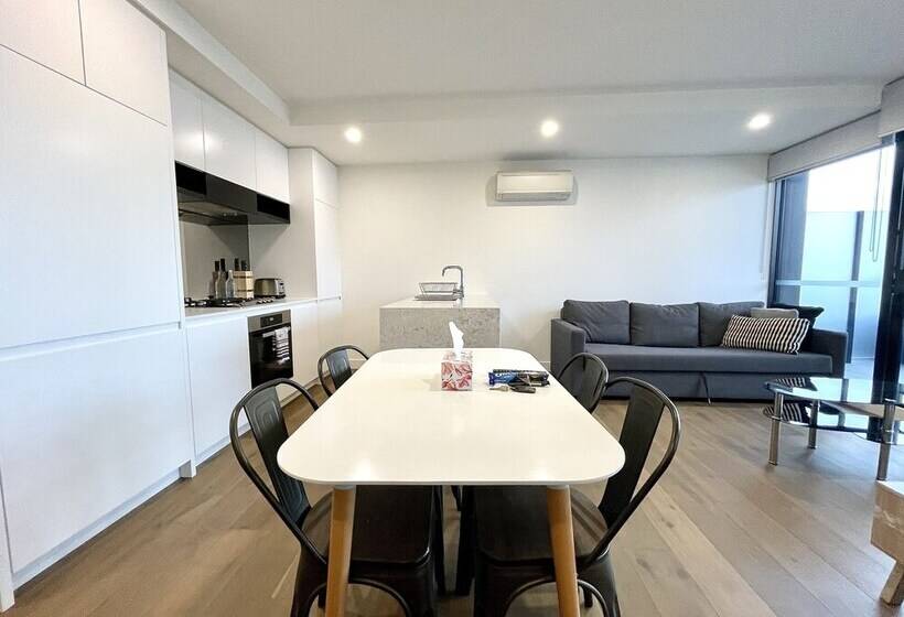 Readyset Apartments At Marque