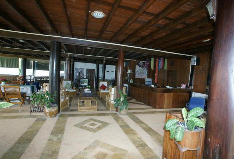 منتجع Ruen Thai Rim Haad